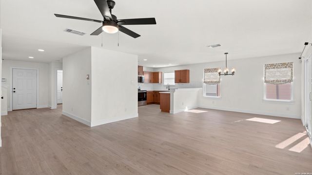 3946 Legend Pond, New Braunfels, TX 78130