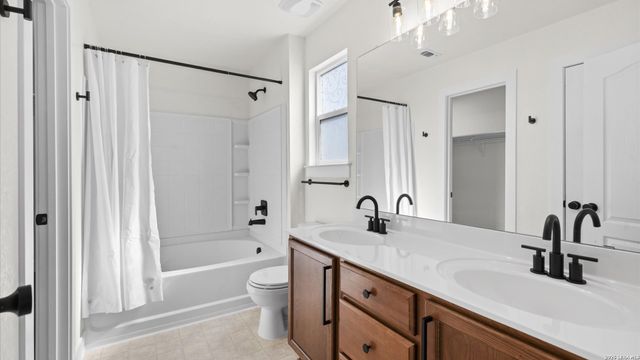 3946 Legend Pond, New Braunfels, TX 78130