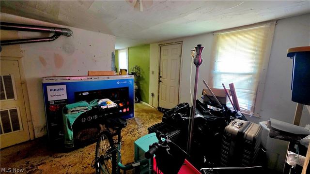 100 W Spring Street, Marietta, OH 45750