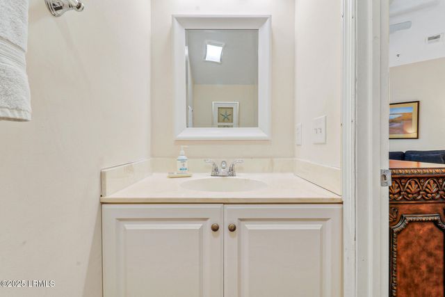 19 Lemoyne Ave Apt 23, Hilton Head Island, SC 29928