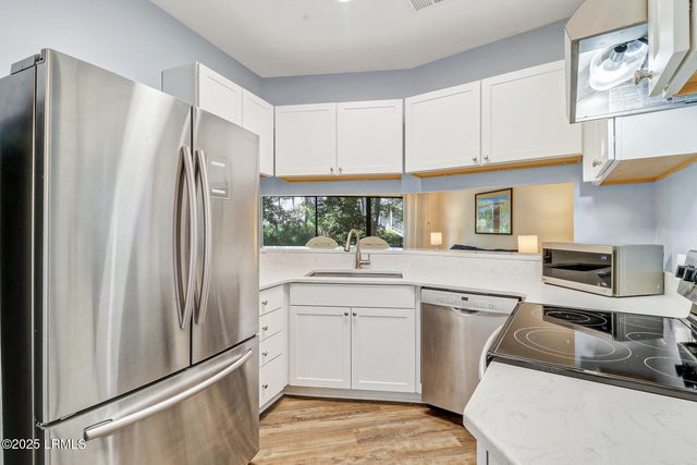 19 Lemoyne Ave Apt 23, Hilton Head Island, SC 29928