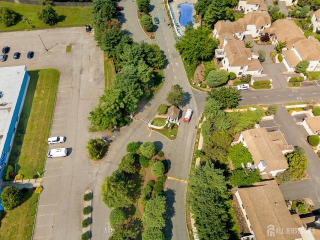 124 Park Gate Drive, Edison, NJ 08820