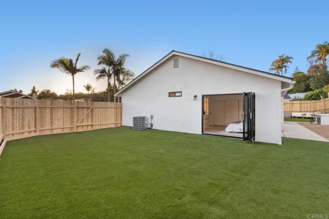 1916 Laurel Road, Oceanside, CA 92054