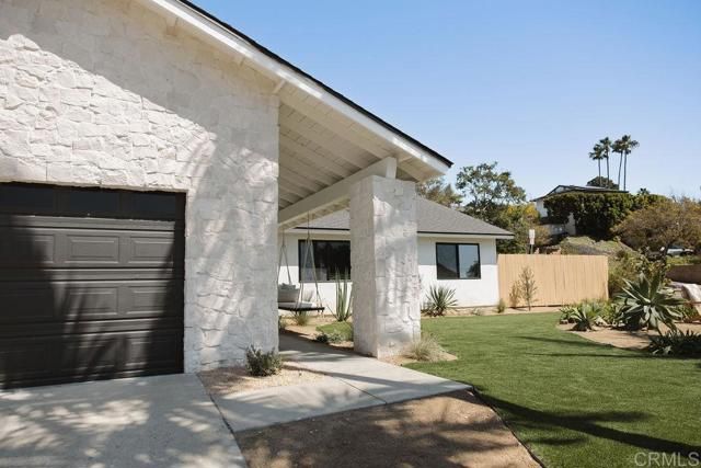 1916 Laurel Road, Oceanside, CA 92054