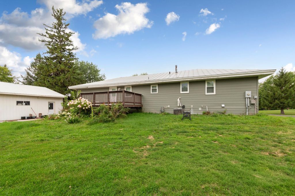616 1st Street N, Montgomery, MN 56069 — photo 2