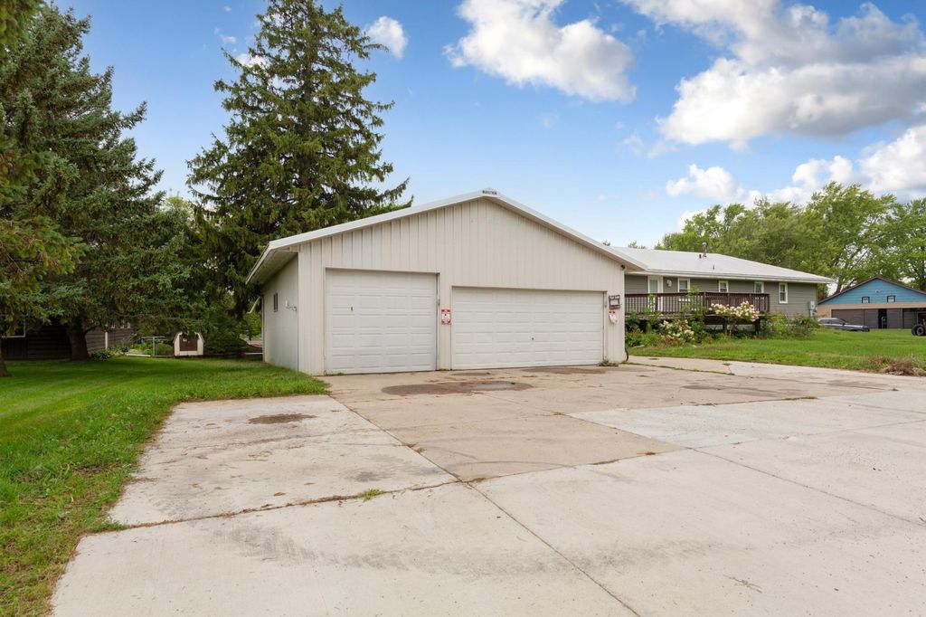 616 1st Street N, Montgomery, MN 56069 — photo 4