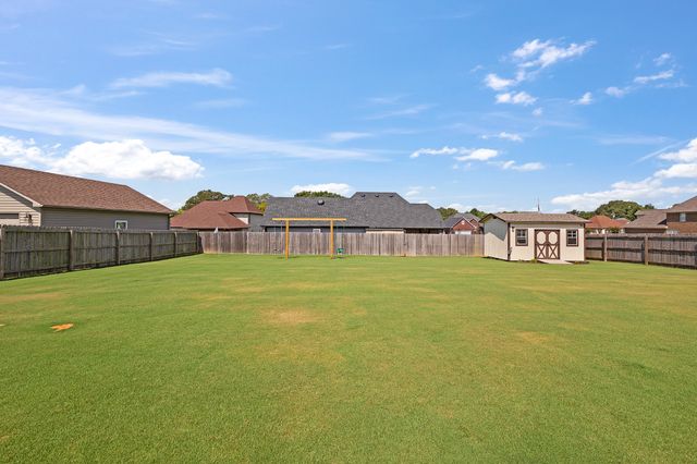 39 Kambridge Dr, Medina, TN 38355