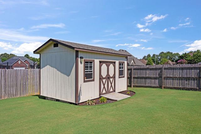 39 Kambridge Dr, Medina, TN 38355