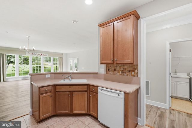 9 LUDINGTON LN, Fredericksburg, VA 22406