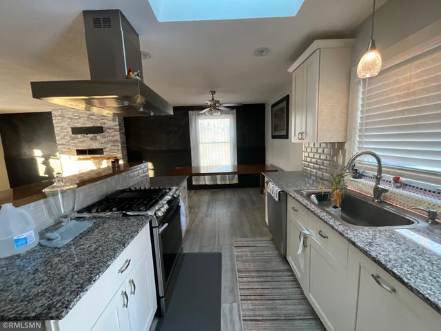 1436 Selby Avenue, Saint Paul Park, MN 55071