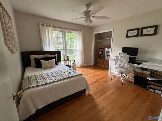 2305 Gladstone Drive NE, Huntsville, AL 35811