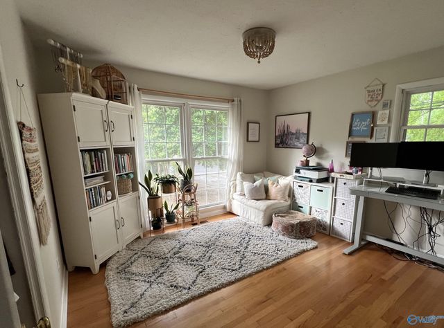 2305 Gladstone Drive NE, Huntsville, AL 35811