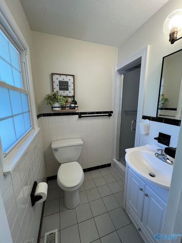 2305 Gladstone Drive NE, Huntsville, AL 35811