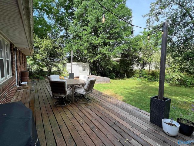 2305 Gladstone Drive NE, Huntsville, AL 35811