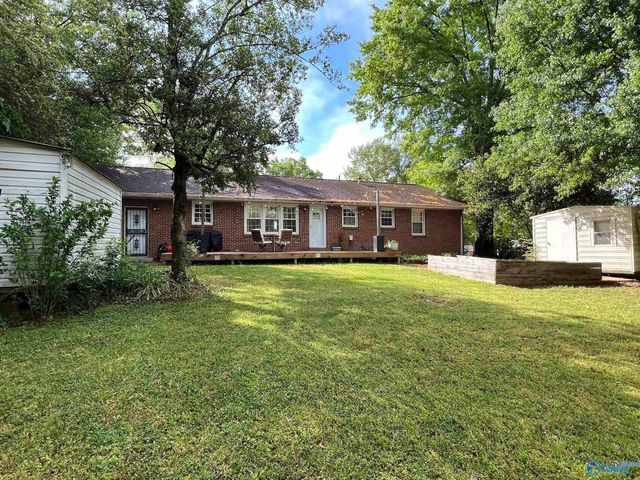 2305 Gladstone Drive NE, Huntsville, AL 35811