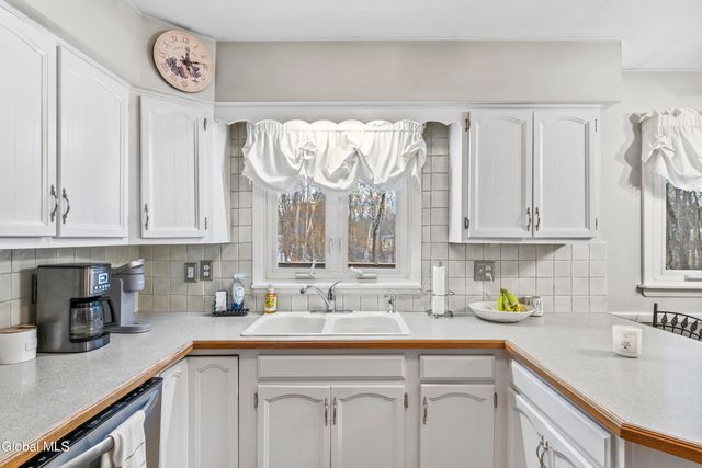 84 S Amherst Avenue, Colonie, NY 12304