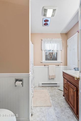 84 S Amherst Avenue, Colonie, NY 12304