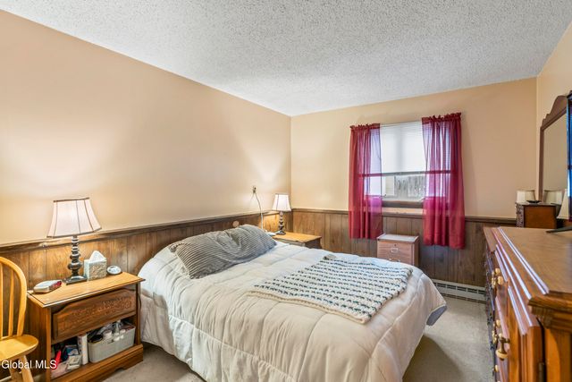 84 S Amherst Avenue, Colonie, NY 12304