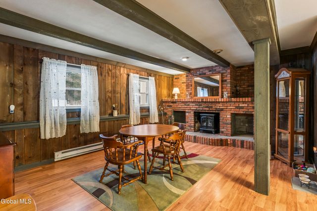 84 S Amherst Avenue, Colonie, NY 12304