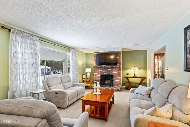 84 S Amherst Avenue, Colonie, NY 12304