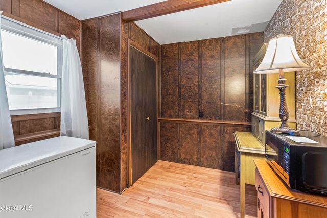 84 S Amherst Avenue, Colonie, NY 12304