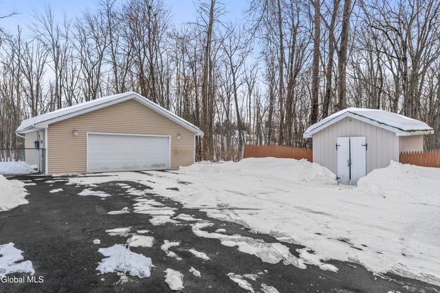 84 S Amherst Avenue, Colonie, NY 12304