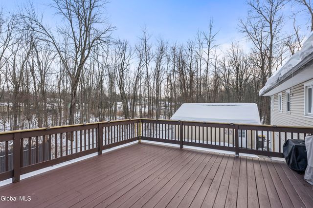 84 S Amherst Avenue, Colonie, NY 12304