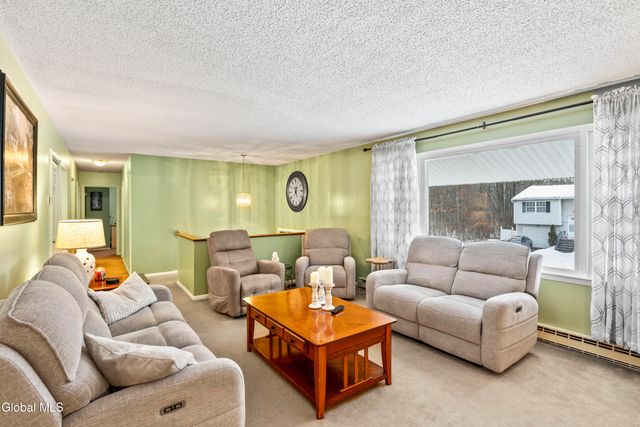 84 S Amherst Avenue, Colonie, NY 12304