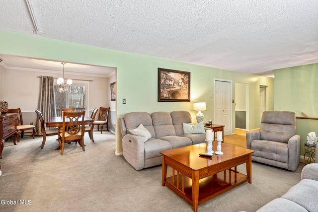 84 S Amherst Avenue, Colonie, NY 12304