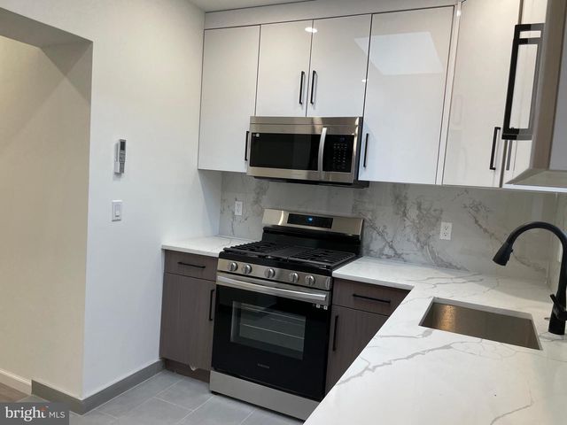 1813 N REESE ST, Philadelphia, PA 19122
