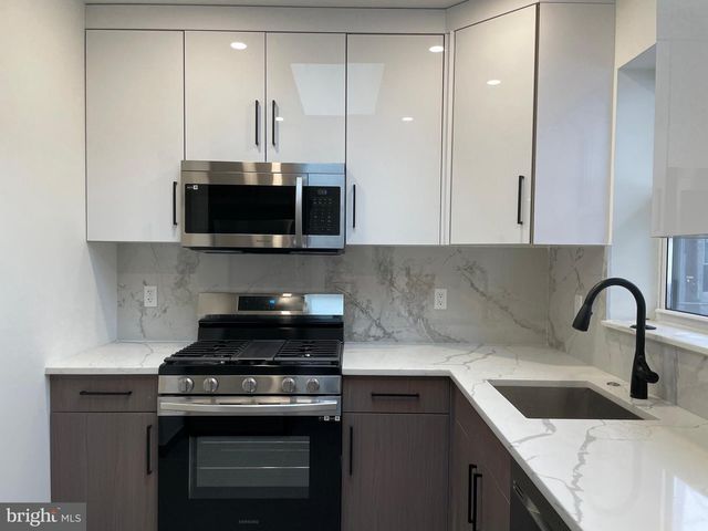 1813 N REESE ST, Philadelphia, PA 19122