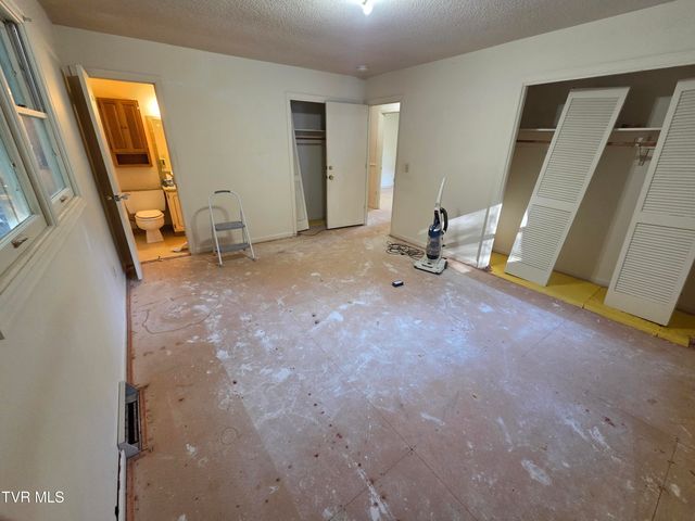 205 Tamassee Drive, Johnson City, TN 37601