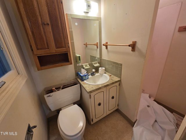 205 Tamassee Drive, Johnson City, TN 37601