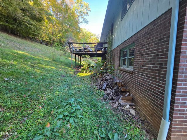 205 Tamassee Drive, Johnson City, TN 37601