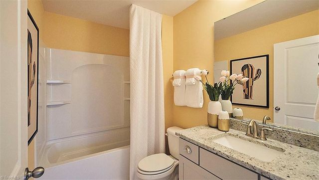 137 Briarwood Lane, Bermuda Run, NC 27006