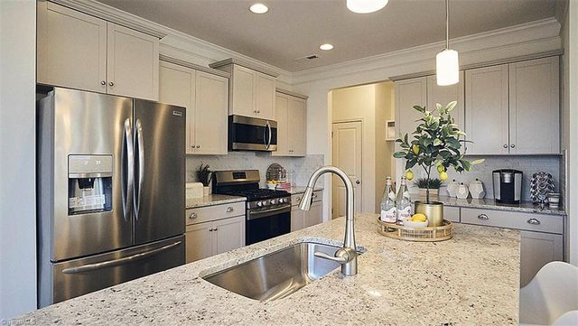 137 Briarwood Lane, Bermuda Run, NC 27006