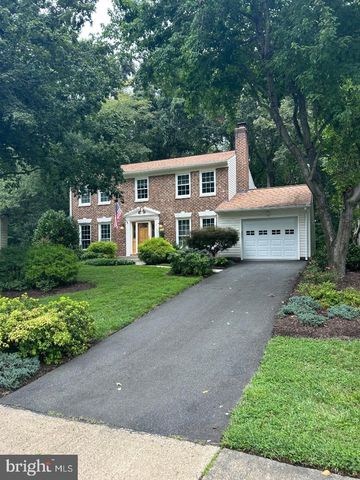 2938 FOX TAIL CT, Woodbridge, VA 22192