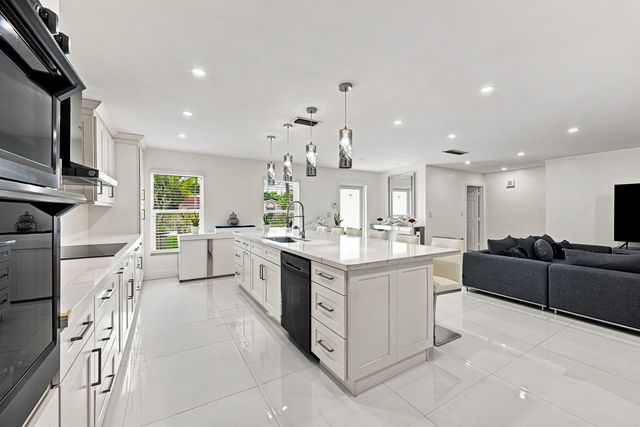 16820 SW 108TH Avenue, Miami, FL 33157