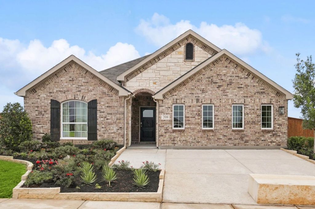 208 Reliance Road, Godley, TX 76044