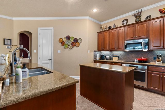 907 SABAL RDG, San Antonio, TX 78260
