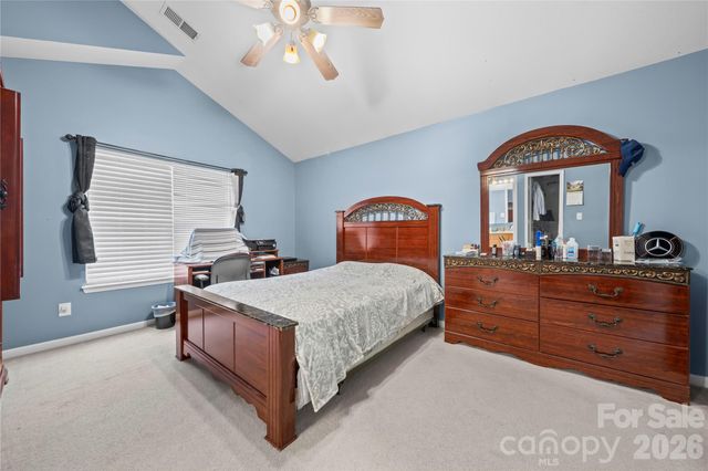 5041 Wallace Creek Lane, Charlotte, NC 28212