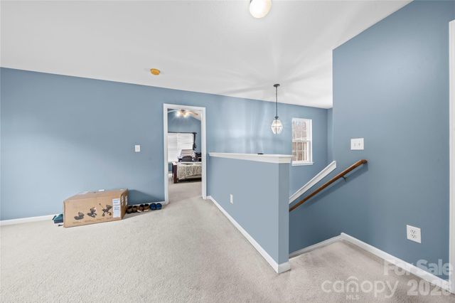 5041 Wallace Creek Lane, Charlotte, NC 28212