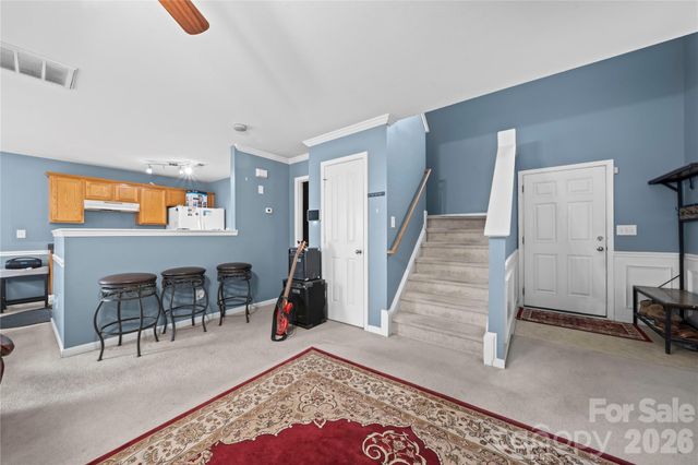 5041 Wallace Creek Lane, Charlotte, NC 28212