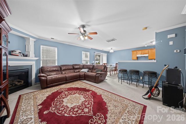 5041 Wallace Creek Lane, Charlotte, NC 28212