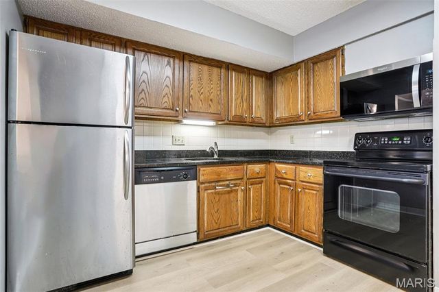 4355 Maryland Avenue 401, St Louis, MO 63108