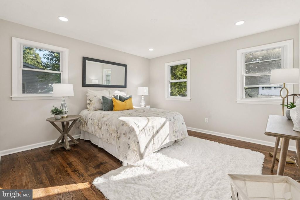3506 QUEEN ANNE DR, Fairfax, VA 22030