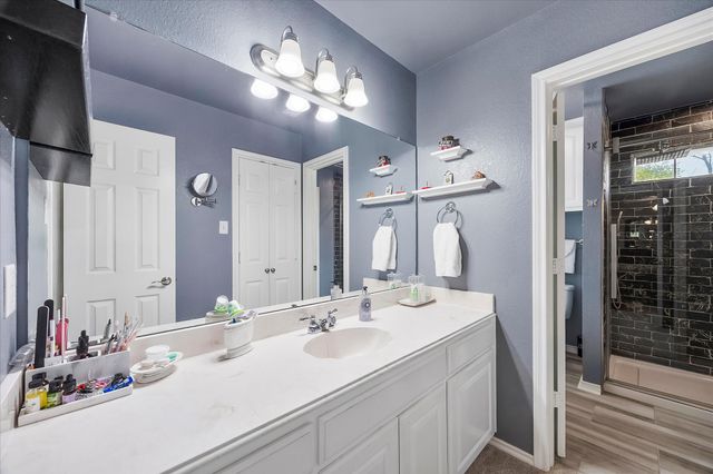 1025 Oak Hollow Lane, Combine, TX 75159