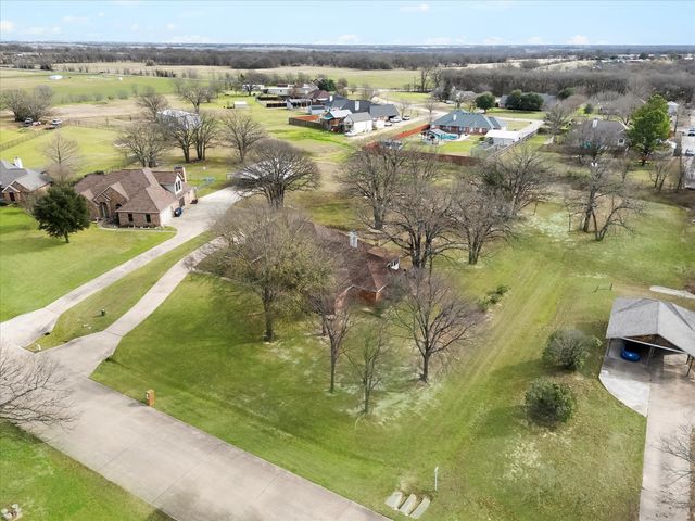 1025 Oak Hollow Lane, Combine, TX 75159