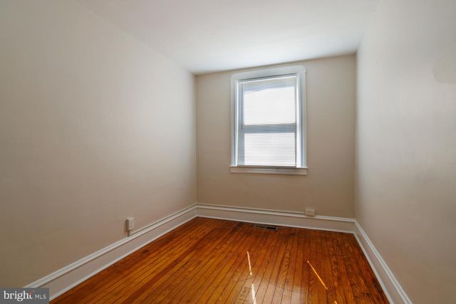 562 MILLBANK RD, Upper Darby, PA 19082