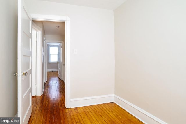 562 MILLBANK RD, Upper Darby, PA 19082